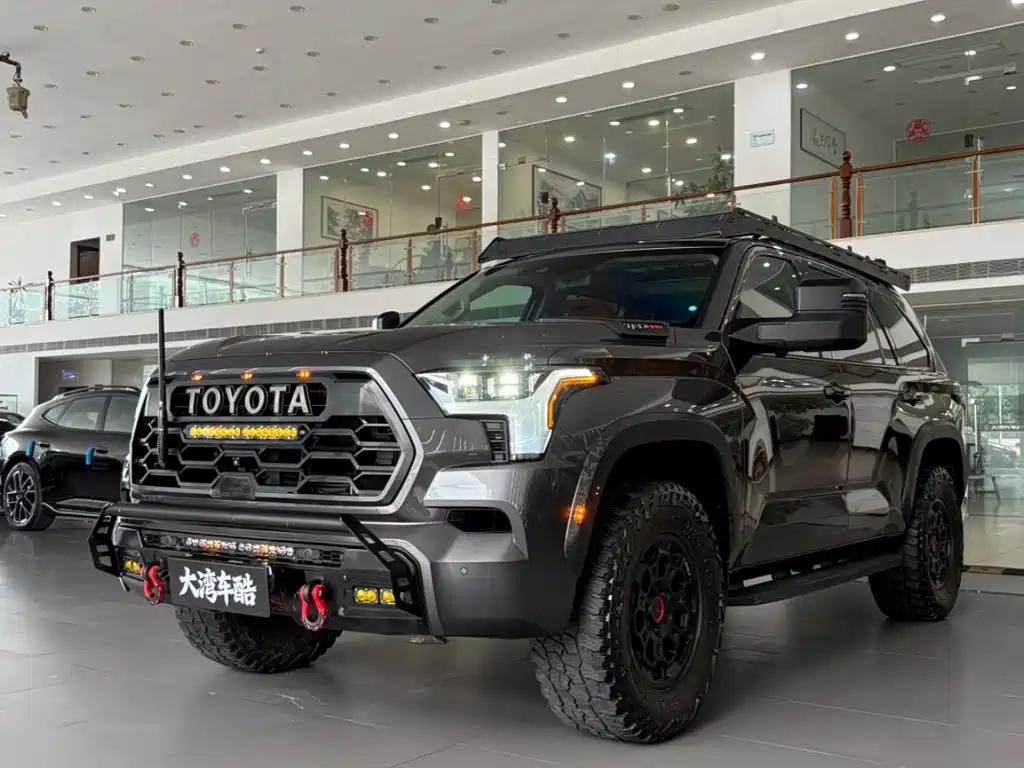 Toyota Sequoia