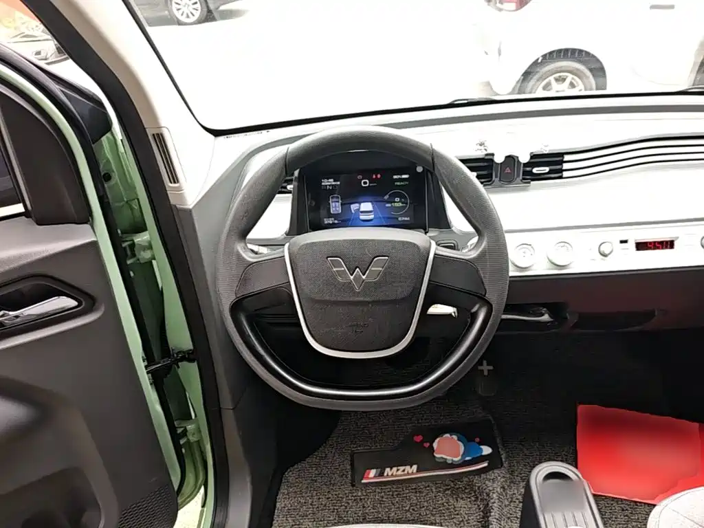 Wuling MINIEV — миниатюра 11