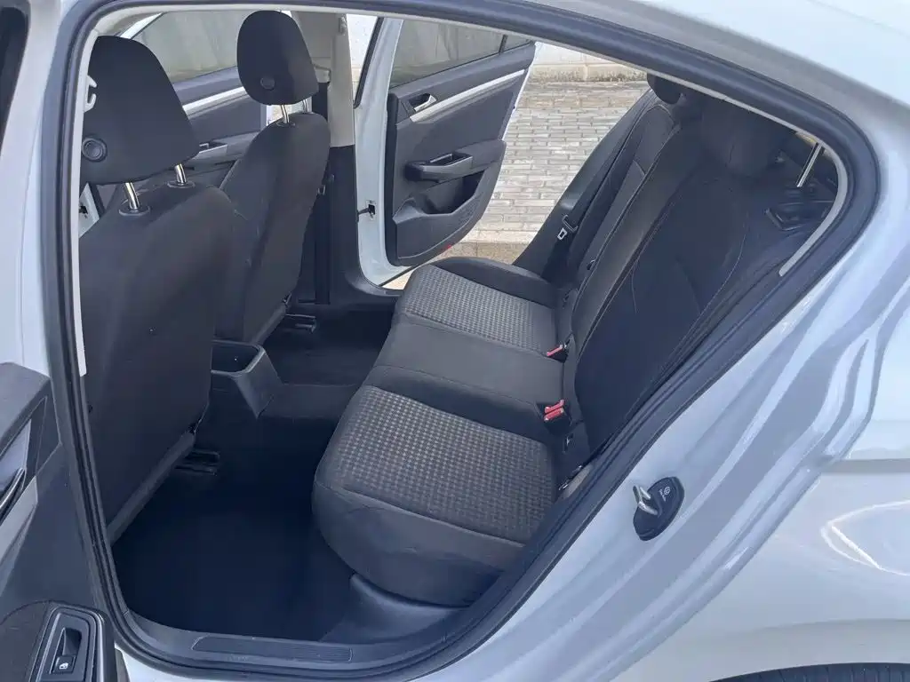 Volkswagen Bora — миниатюра 5