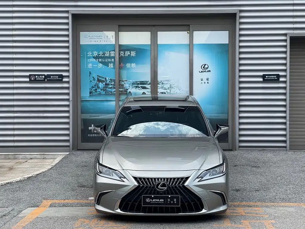 Lexus ES — миниатюра 2