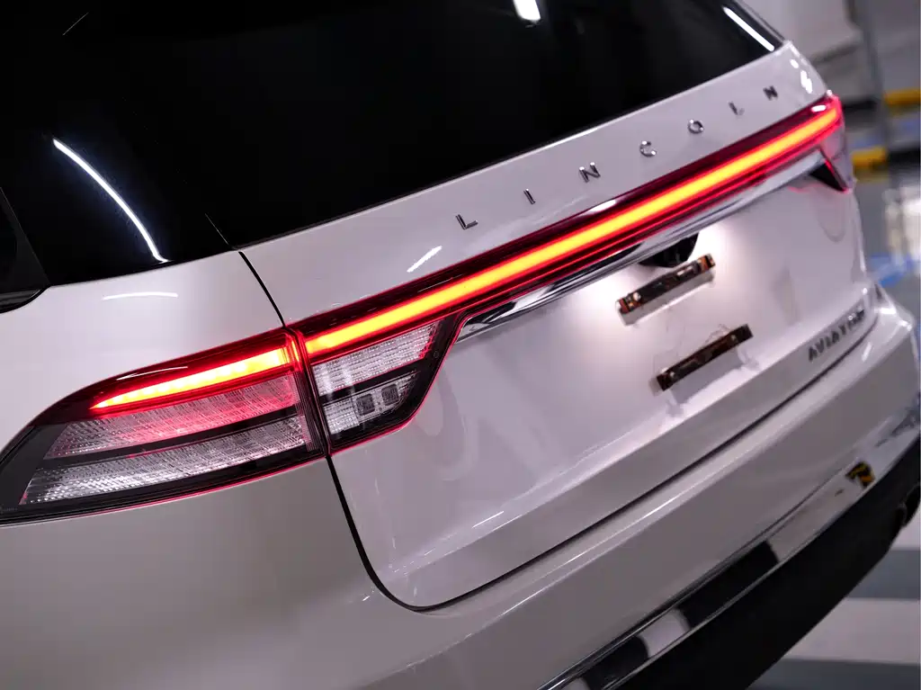 Lincoln Aviator — миниатюра 7