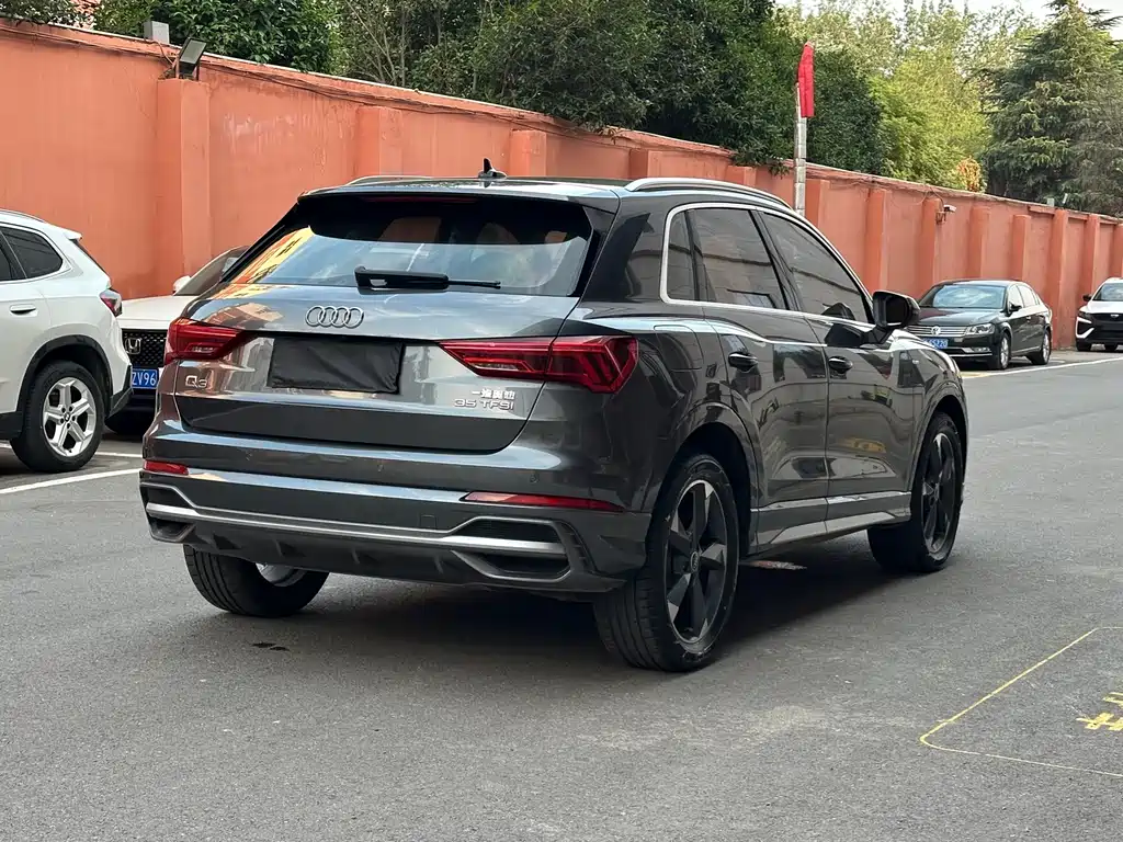 Audi Q3 2022 35 TFSI Fashion