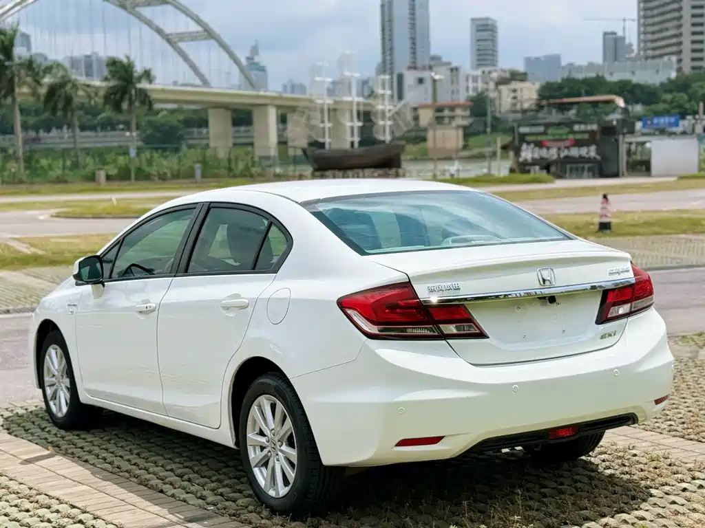Honda Civic — миниатюра 4