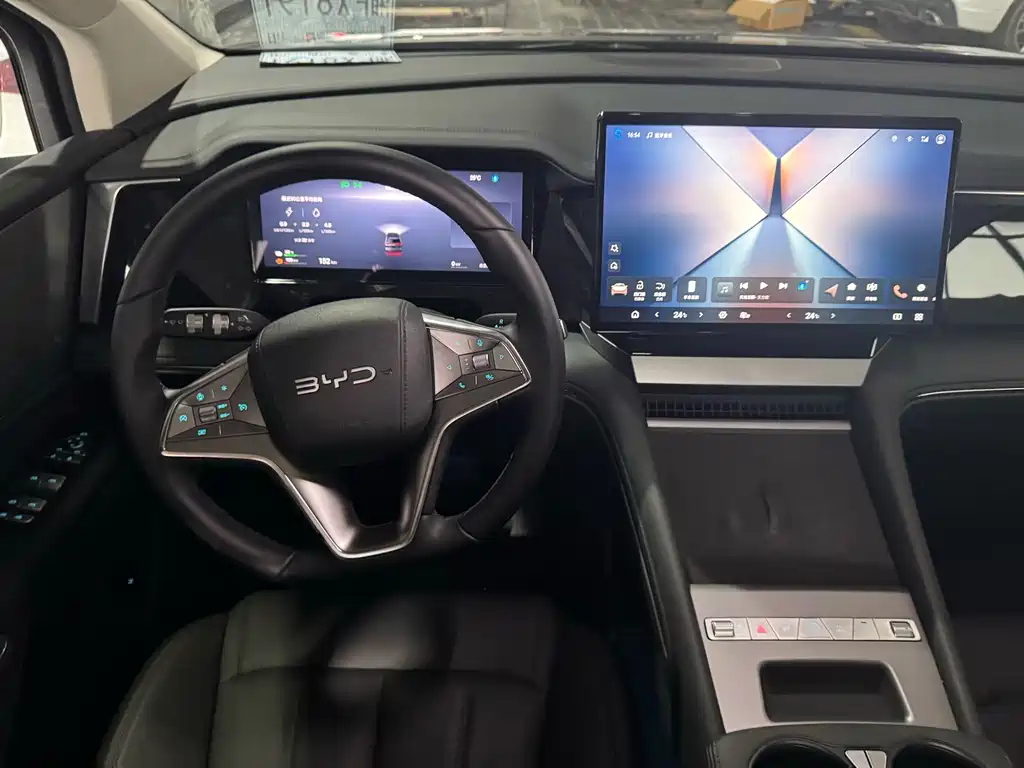 BYD M9 — миниатюра 5