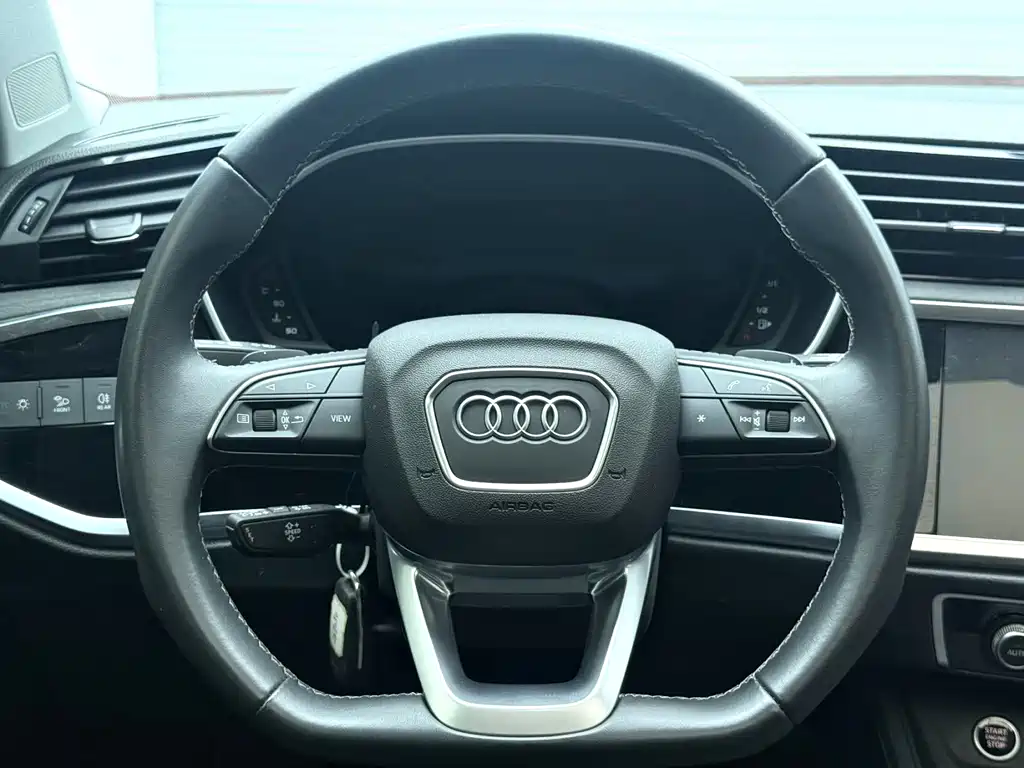 Audi Q3 — миниатюра 11