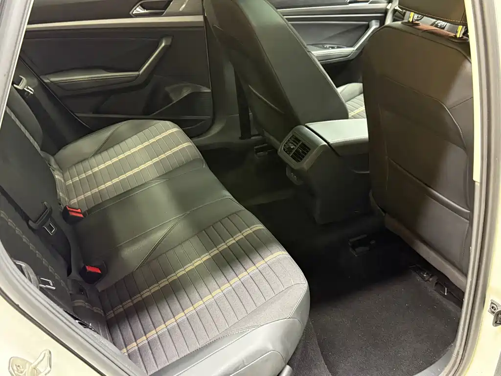 Volkswagen Lavida — миниатюра 13