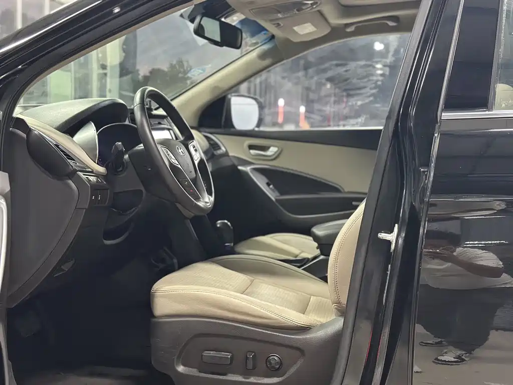 Hyundai Santa Fe — миниатюра 4