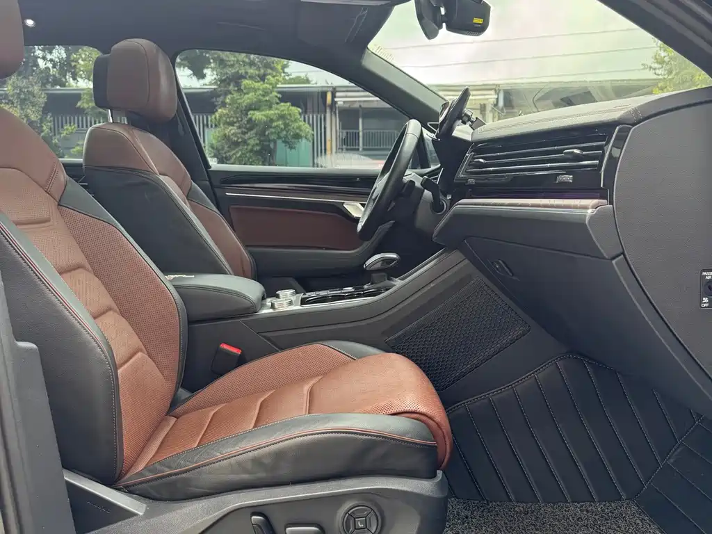 Volkswagen Touareg — миниатюра 13