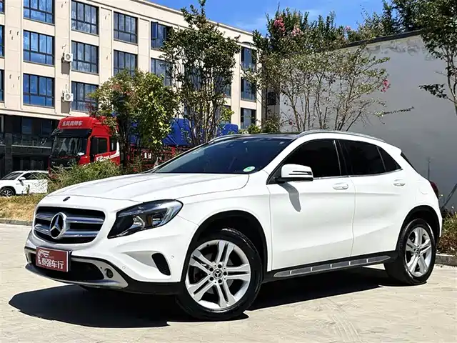 MERCEDES-BENZ  GLA 2017