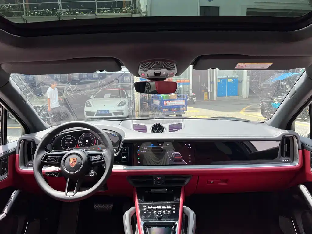 Porsche Cayenne 2025
