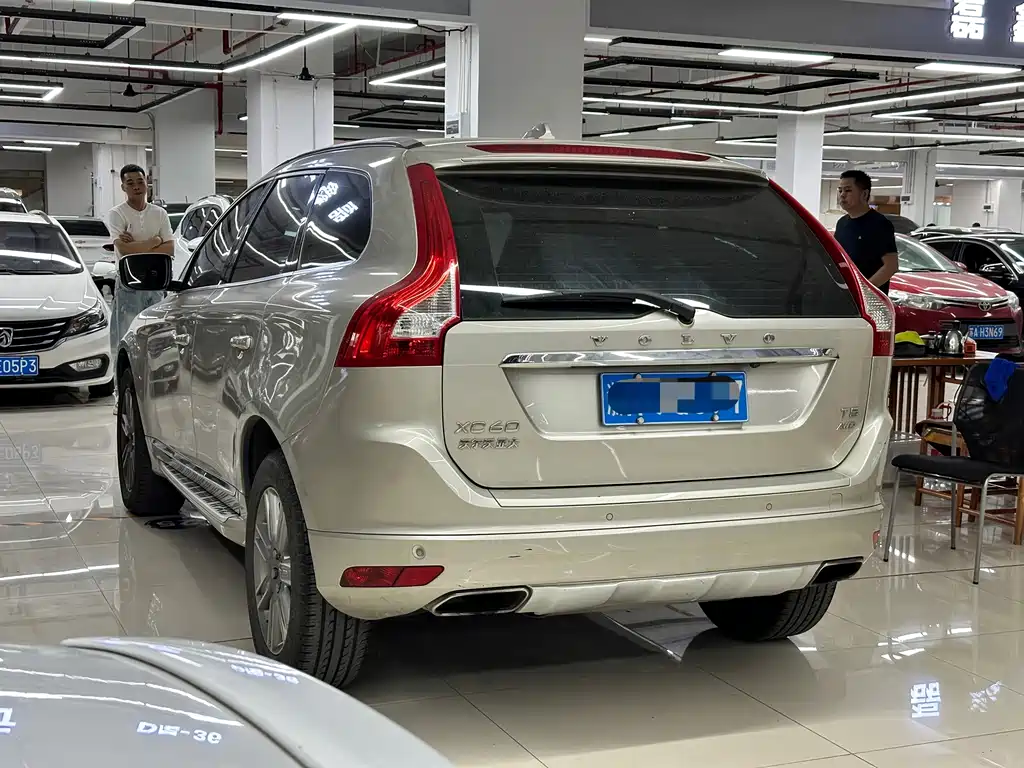 Volvo XC60 — миниатюра 4