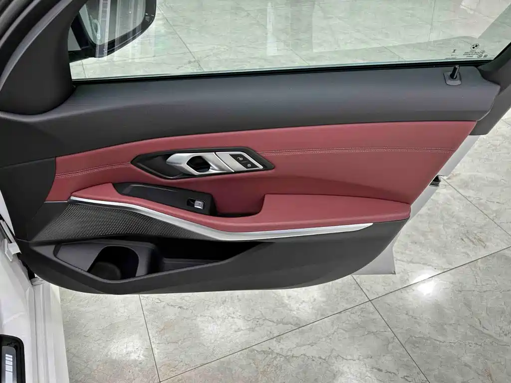 BMW 3 Series — миниатюра 13