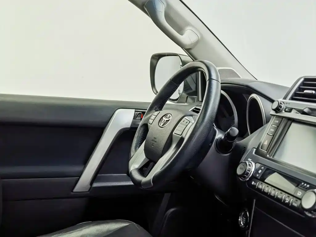 Toyota Prado — миниатюра 22