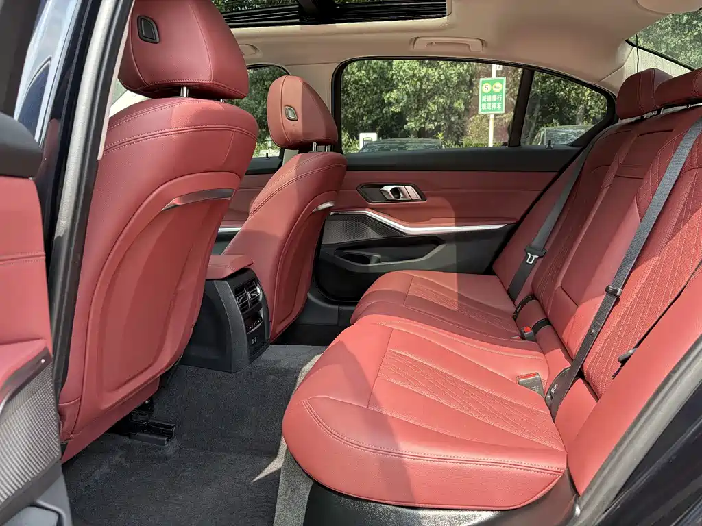 BMW 3 Series — миниатюра 18