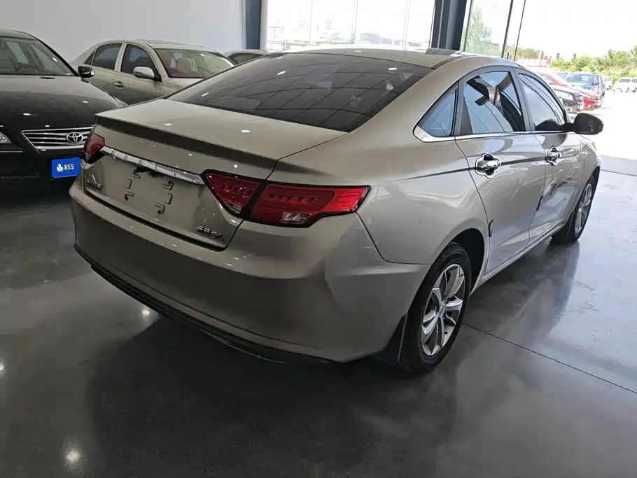 Geely Emgrand GL — миниатюра 3