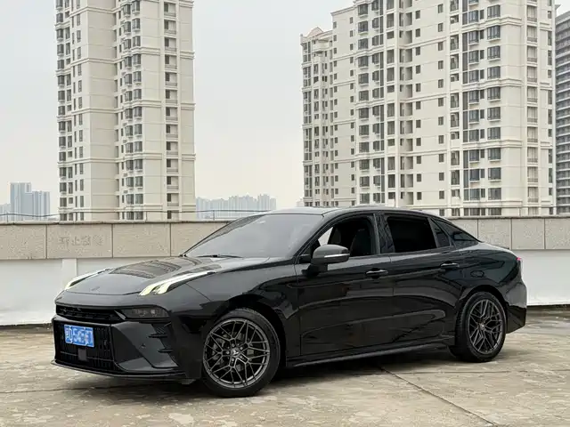 2023 Lynk & Co 03