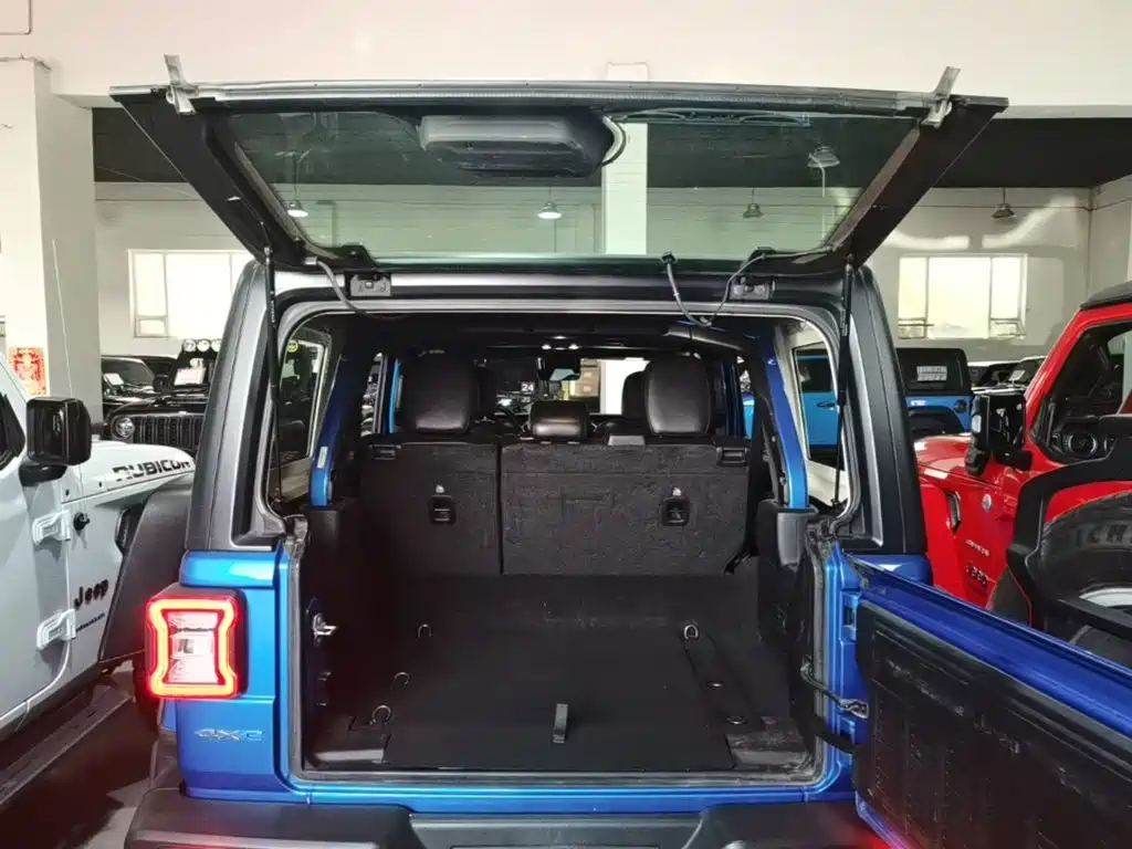 Jeep Wrangler PHEV — миниатюра 19