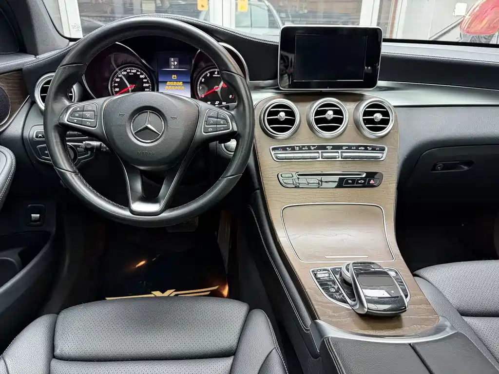 Mercedes-Benz GLC — миниатюра 9