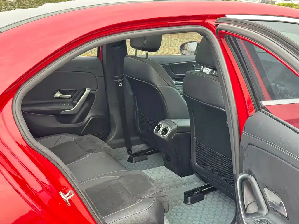 MERCEDES-BENZ A CLASS