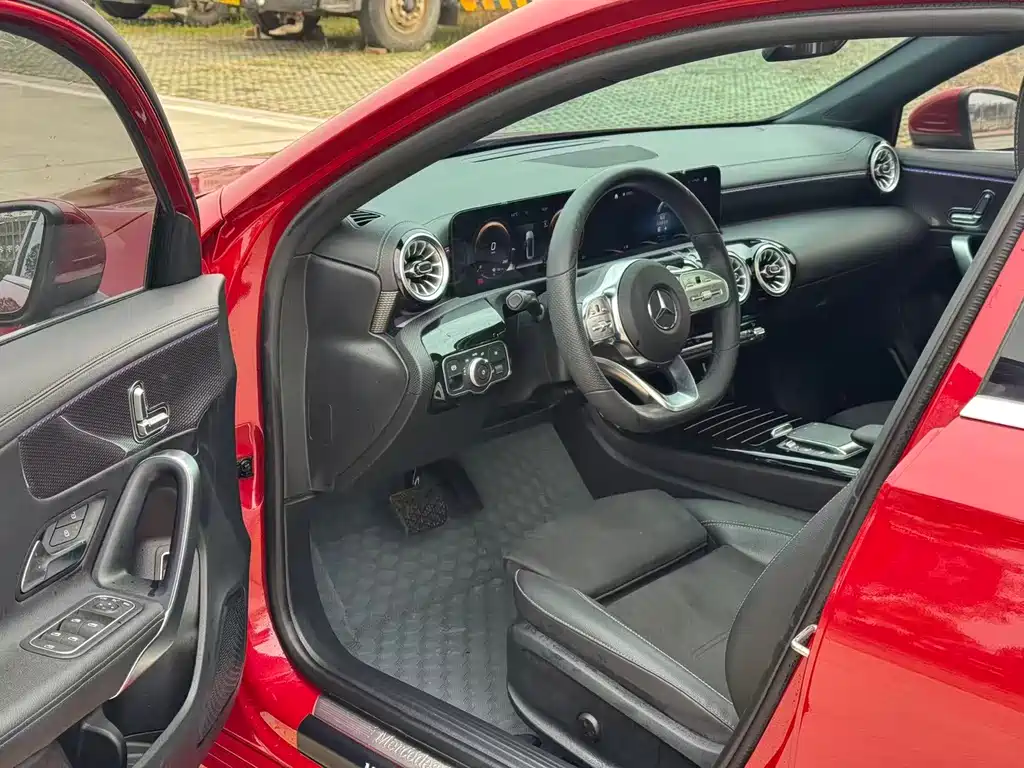 MERCEDES-BENZ A CLASS