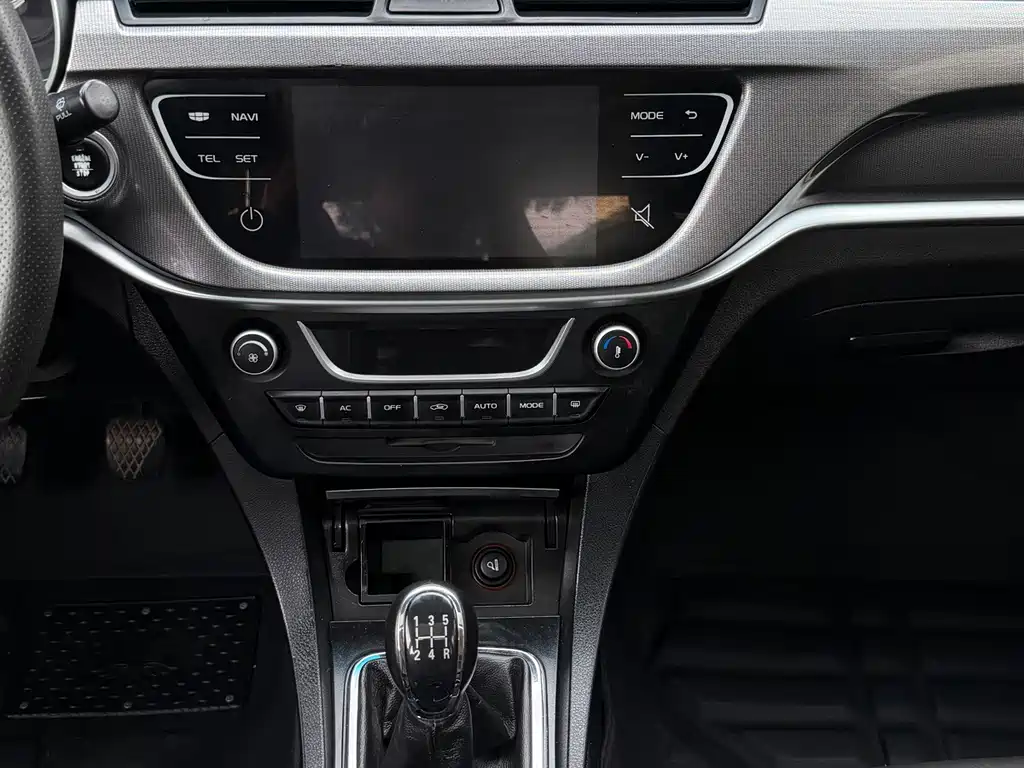 Geely Emgrand Sedan Million Model 1.5L Manual Upward Edition, фото 9