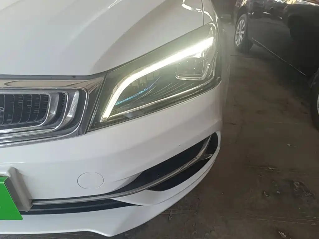 Geely Emgrand — миниатюра 24