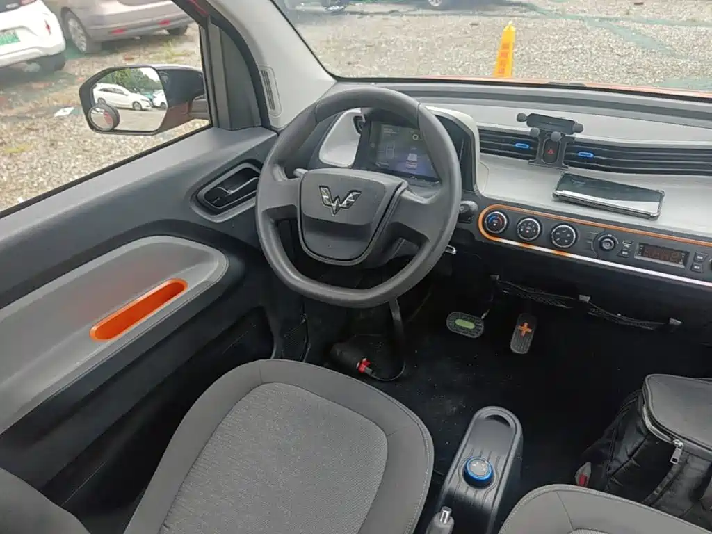 Wuling MINIEV — миниатюра 11