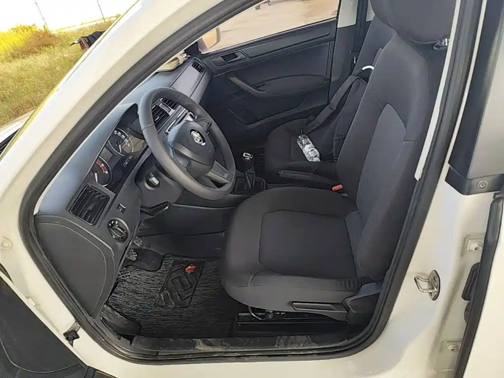 Skoda Rapid Spaceback — миниатюра 15