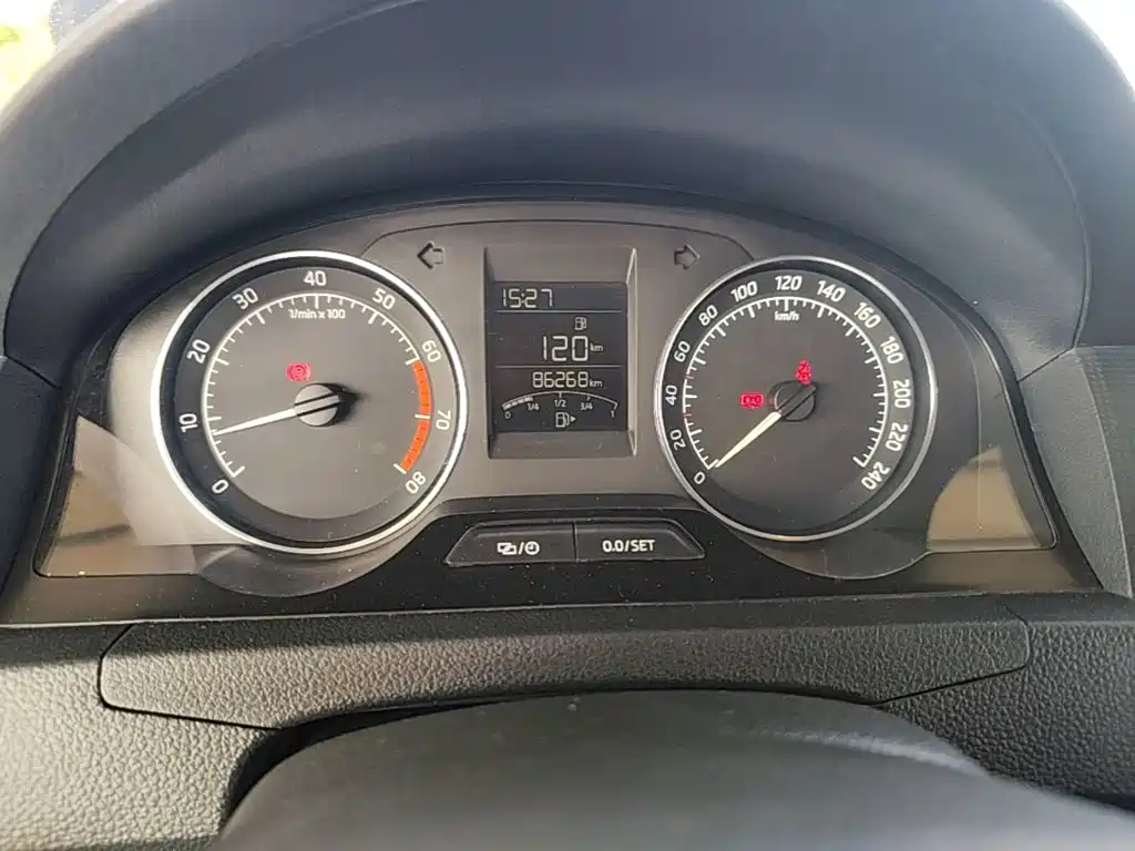 Skoda Rapid Spaceback — миниатюра 12