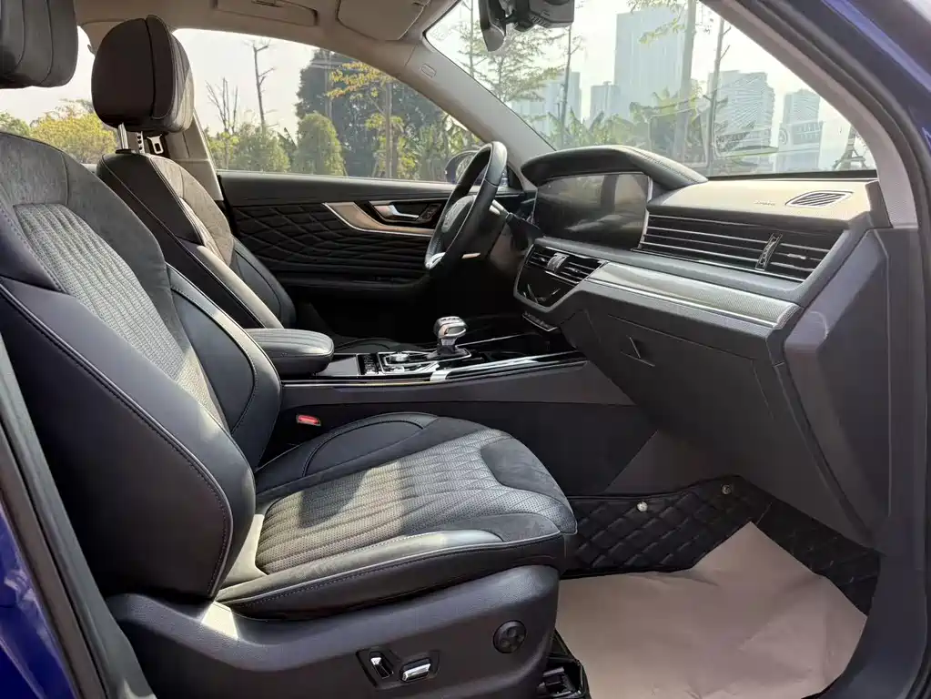 Hongqi HS5 2022 2.0T