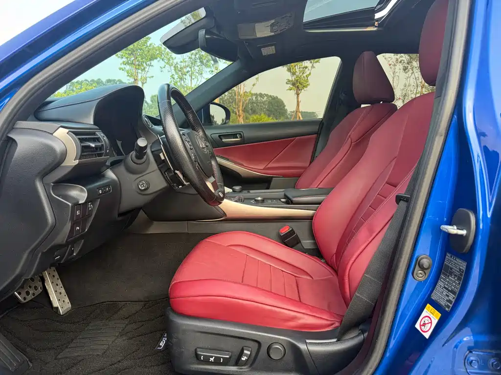 Lexus IS — миниатюра 4