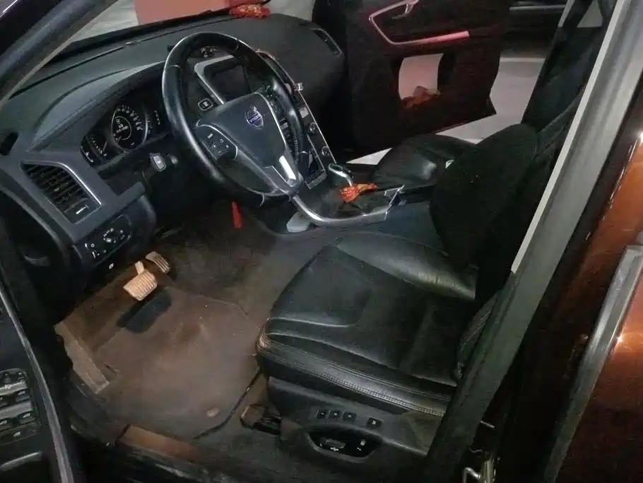 Volvo XC60 (Import) — миниатюра 9
