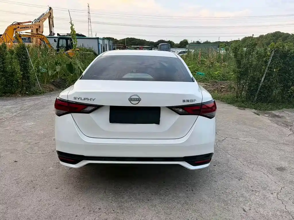 Nissan Sylphy — миниатюра 9