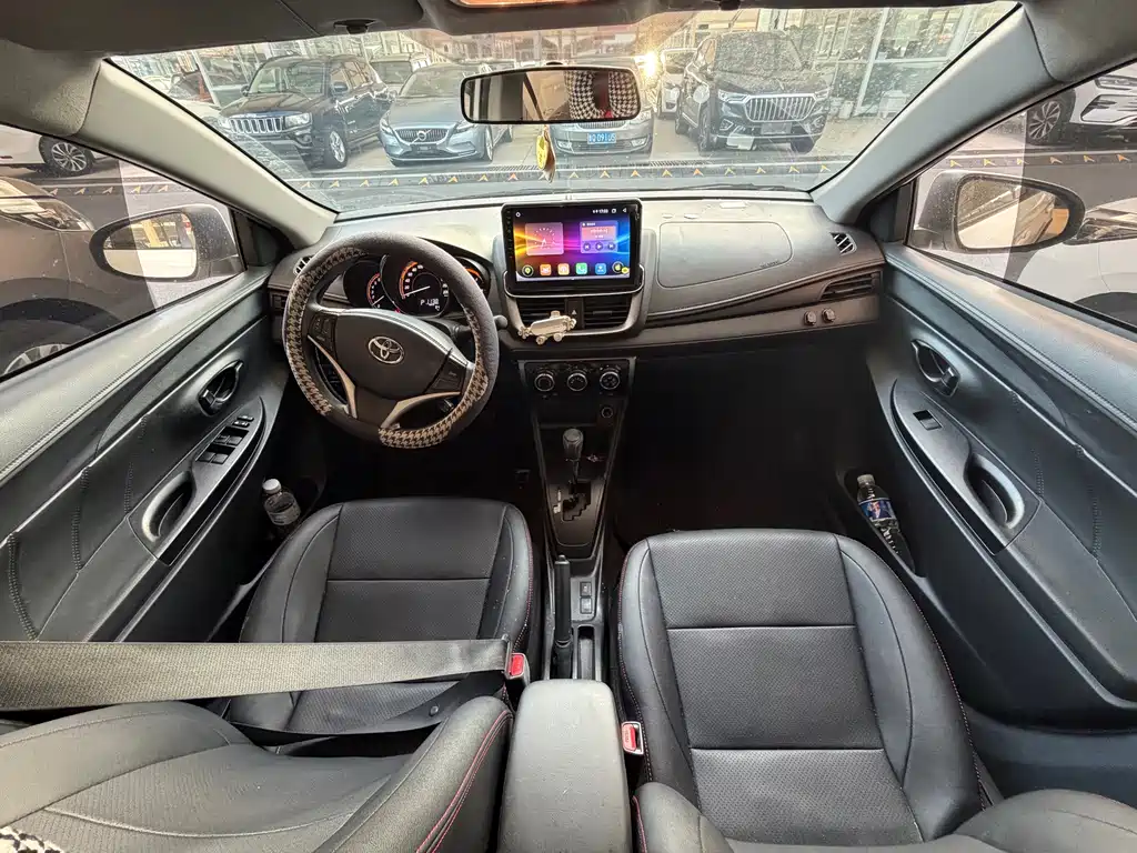 Toyota Yaris L — миниатюра 8