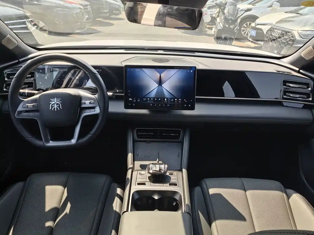 BYD Qin L L 2025 DM-i Smart Drive 120KM