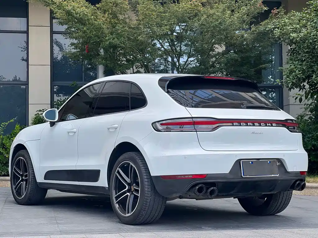 Porsche Macan — миниатюра 8