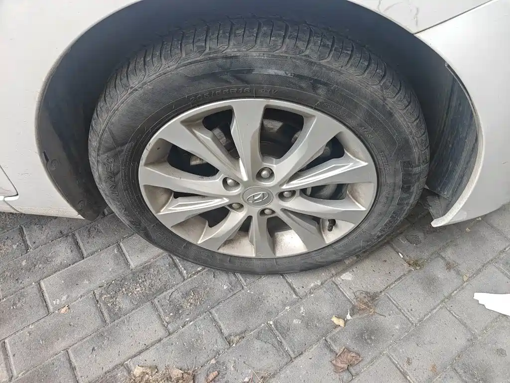 Hyundai Elantra Langdong — миниатюра 24