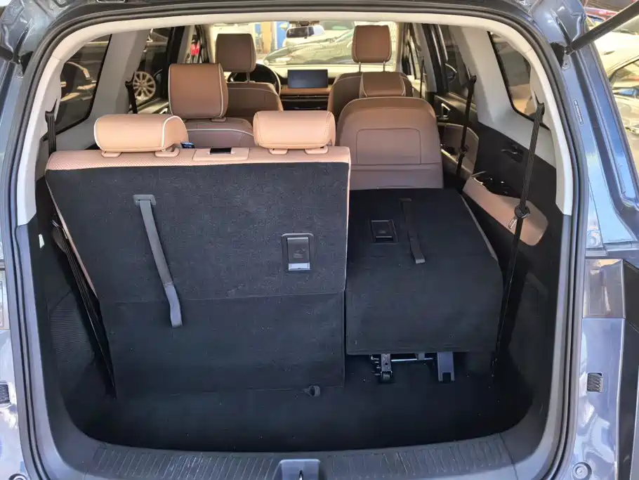 Wuling Jiachen — миниатюра 4