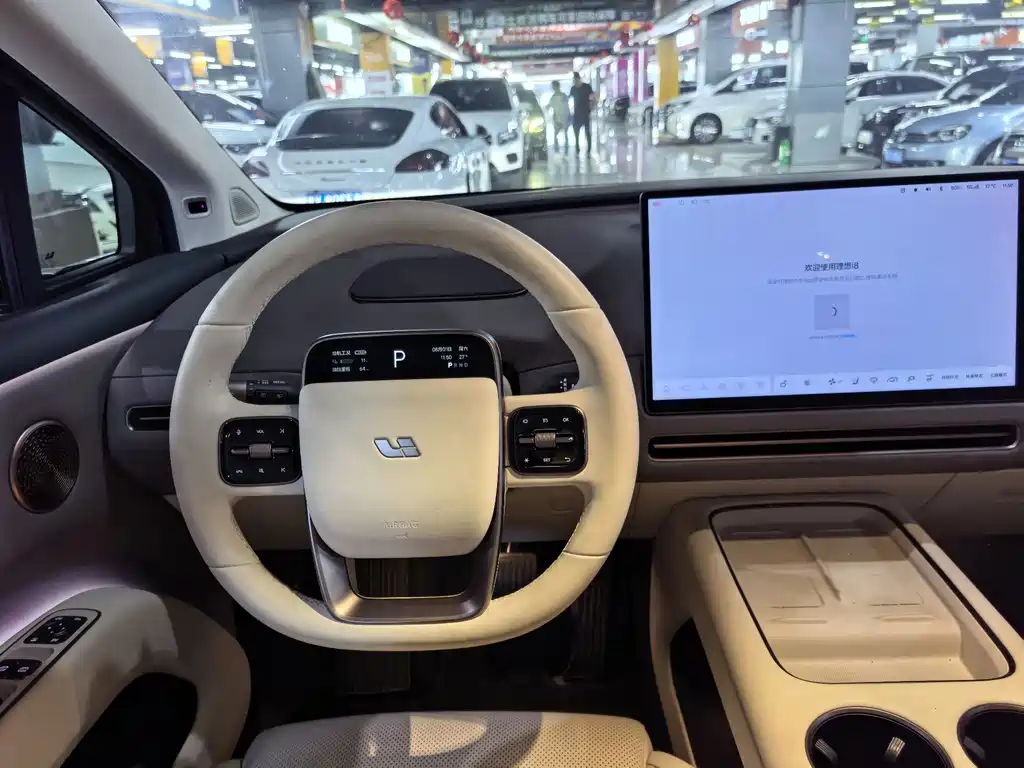 Li Auto Идеальный I8 — миниатюра 7