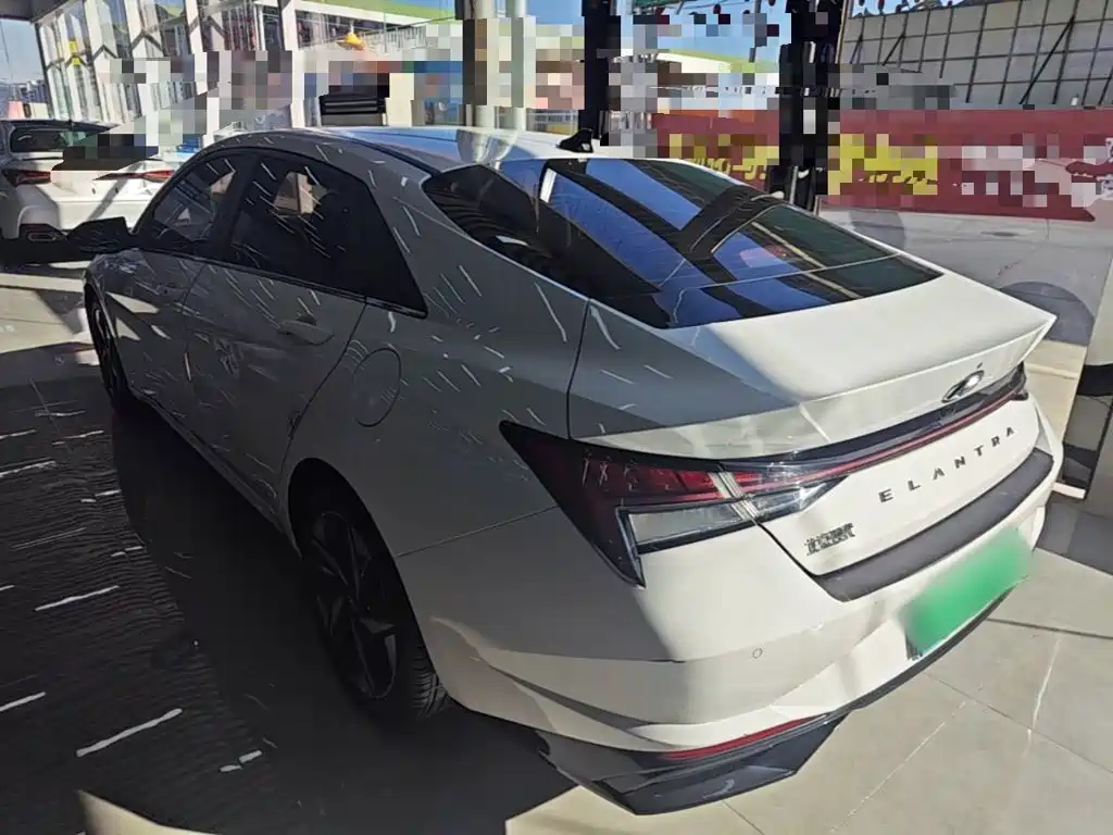 Hyundai Elantra — миниатюра 5