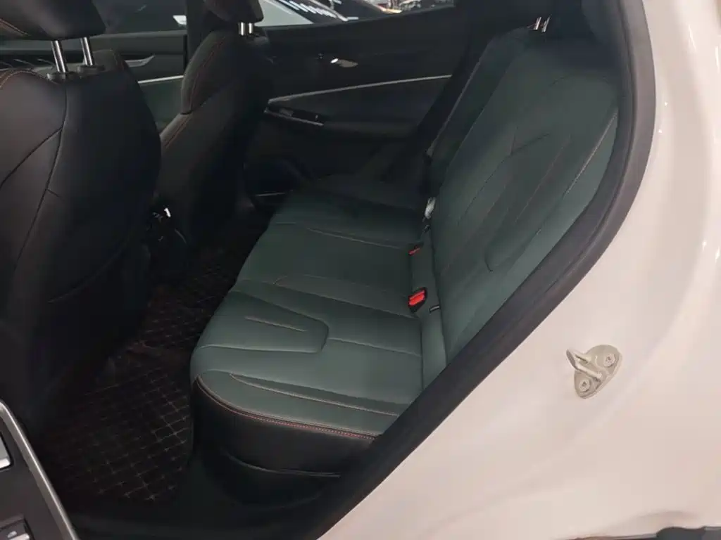 Geely Boyue — миниатюра 17