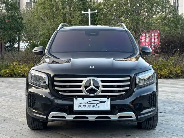 MERCEDES-BENZ GLB 2024