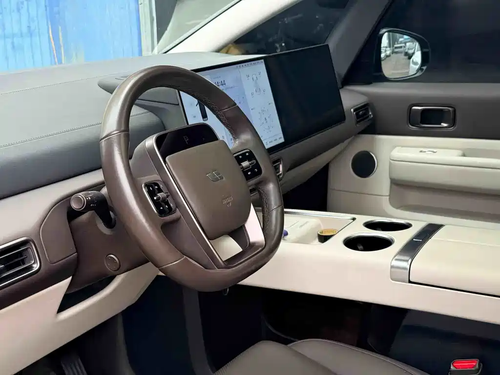 Li Auto Li MEGA — миниатюра 3