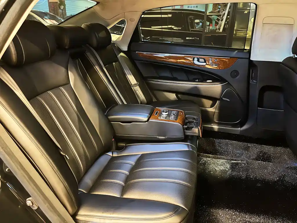 Hyundai Equus — миниатюра 27
