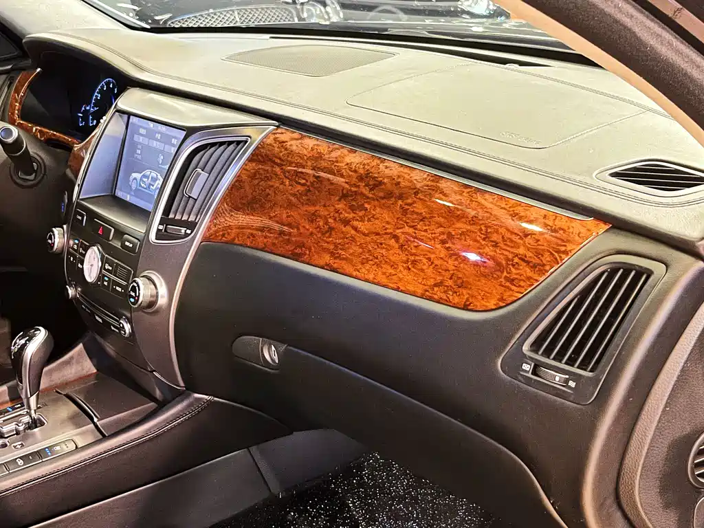 Hyundai Equus — миниатюра 18