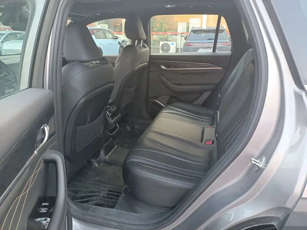 Geely Xingyue L — миниатюра 11