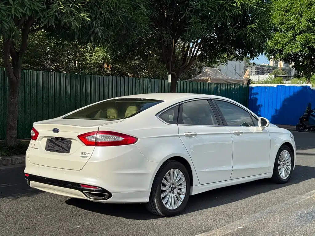 Ford Mondeo — миниатюра 5