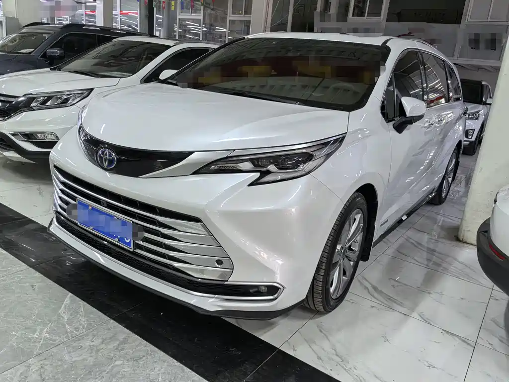 Toyota Sienna 2023