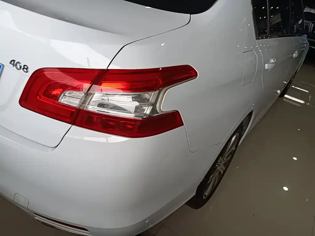 Peugeot 408 — миниатюра 8
