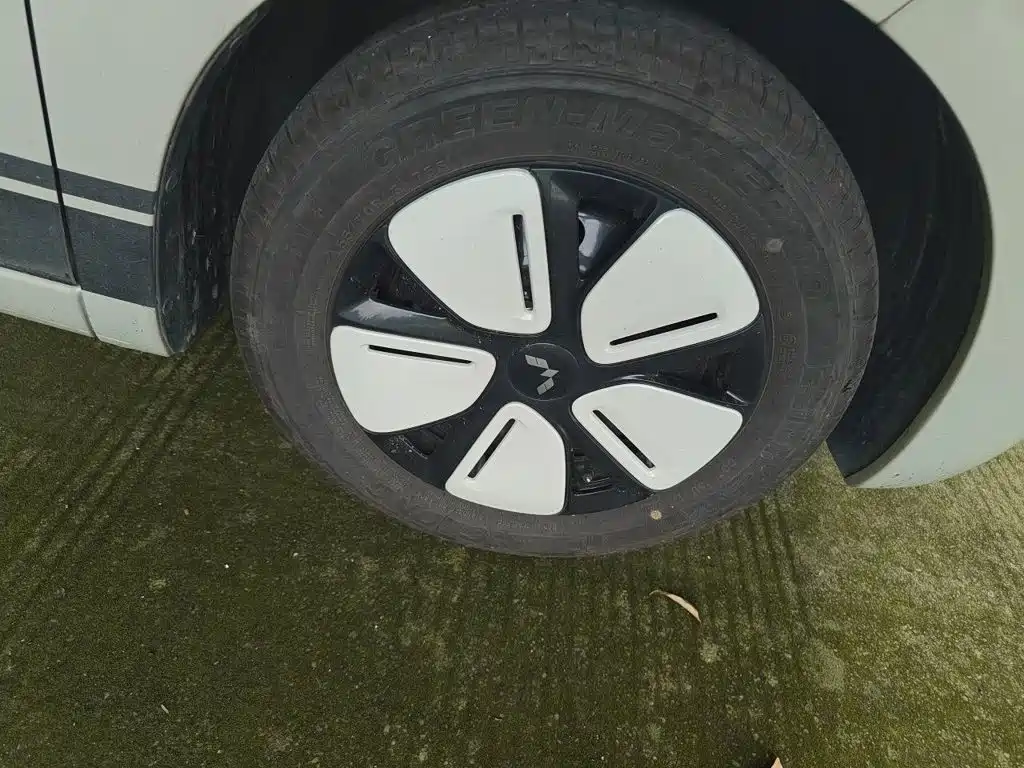Wuling MINIEV — миниатюра 8
